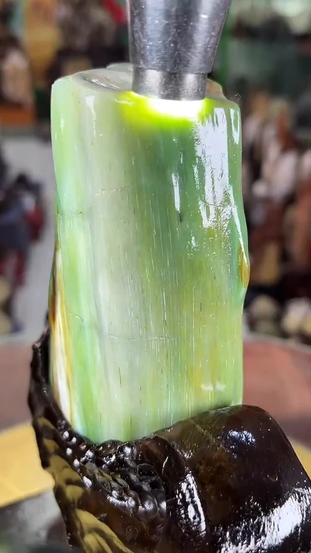 缅甸天然树化玉摆件