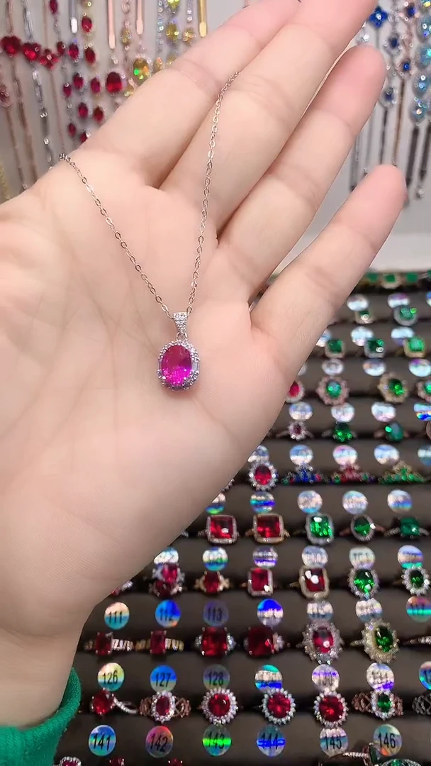 【闪购商品】蓝宝石吊坠(赠链)银S925镶嵌银色7.9