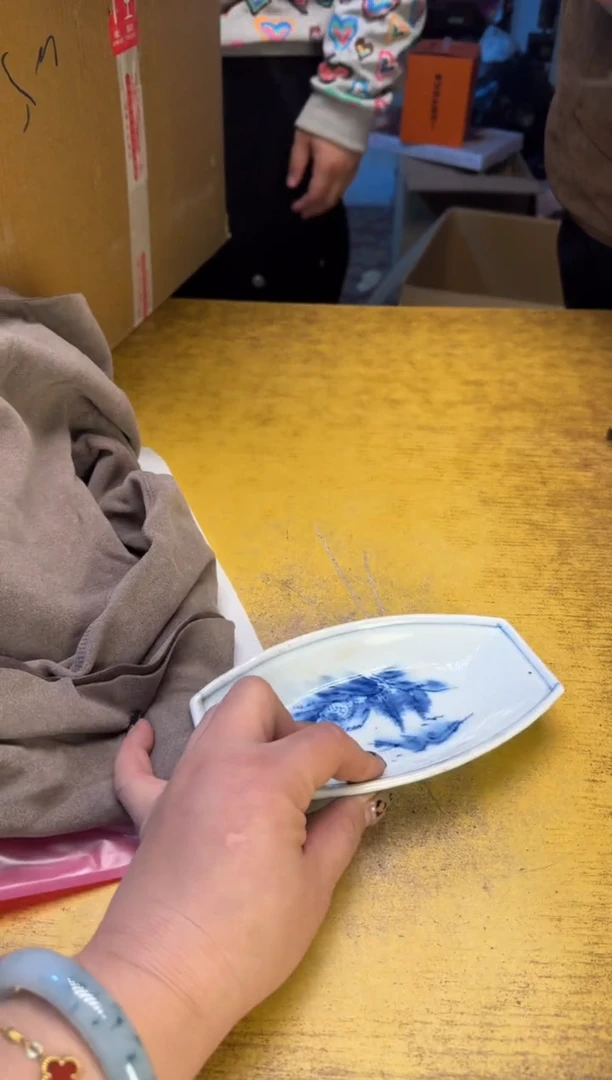 瓷器瓷器瑕疵破破191 L