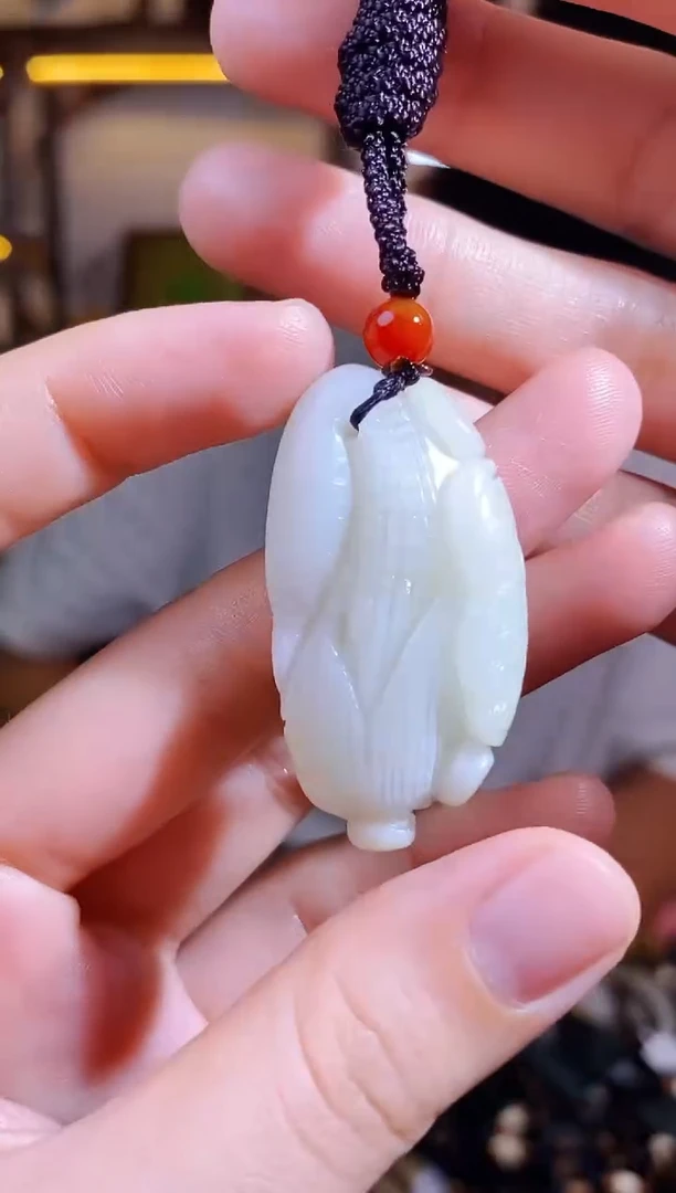 和田玉未镶嵌颈饰1