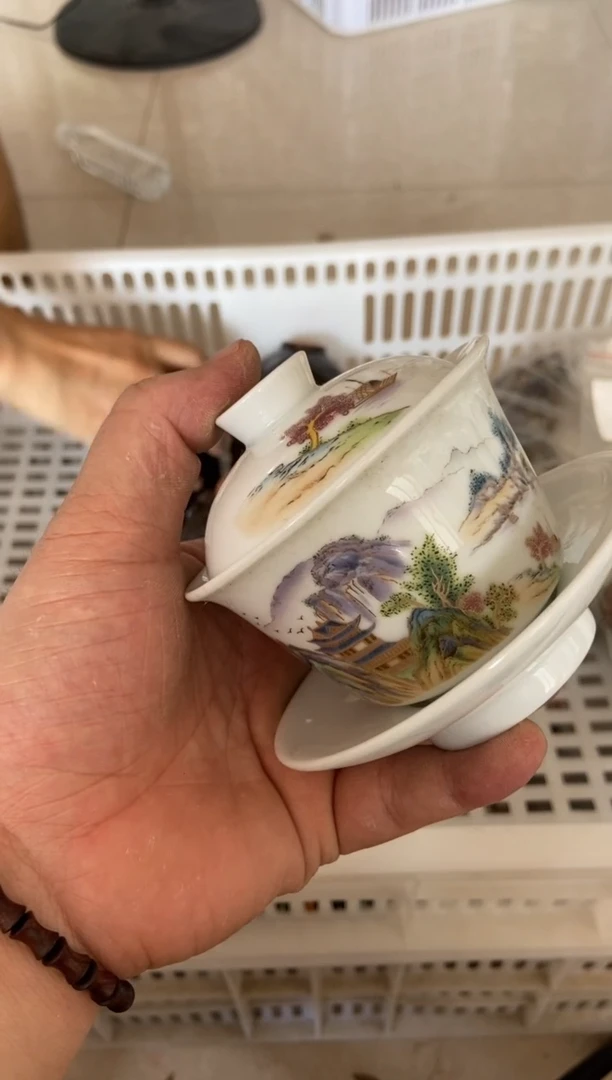 无运费险有瑕疵的摄影的产品有使用过的痕迹有点脏介意勿拍