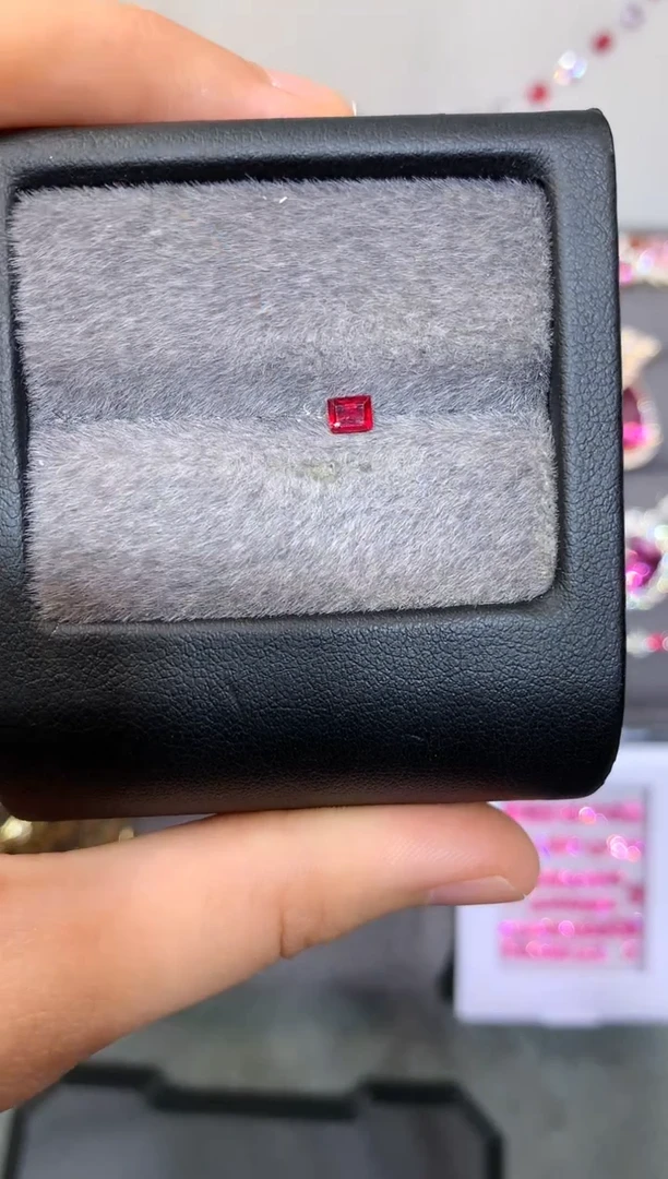 【闪购商品】尖晶石裸石未镶嵌公主方 绝地 0.22ct