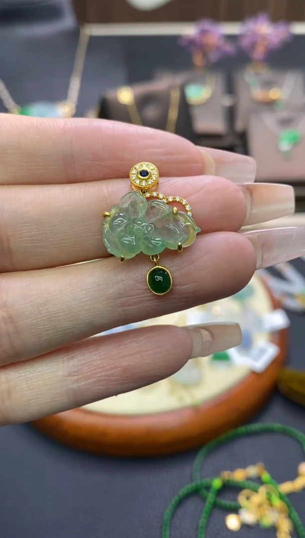 【闪购商品】翡翠颈饰18K金镶嵌净货16037