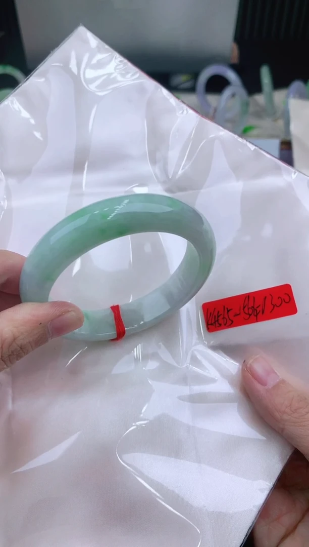 未镶嵌手镯翡翠56