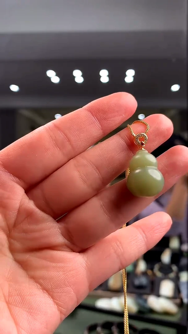 颈饰银S925镶嵌和田玉挂件