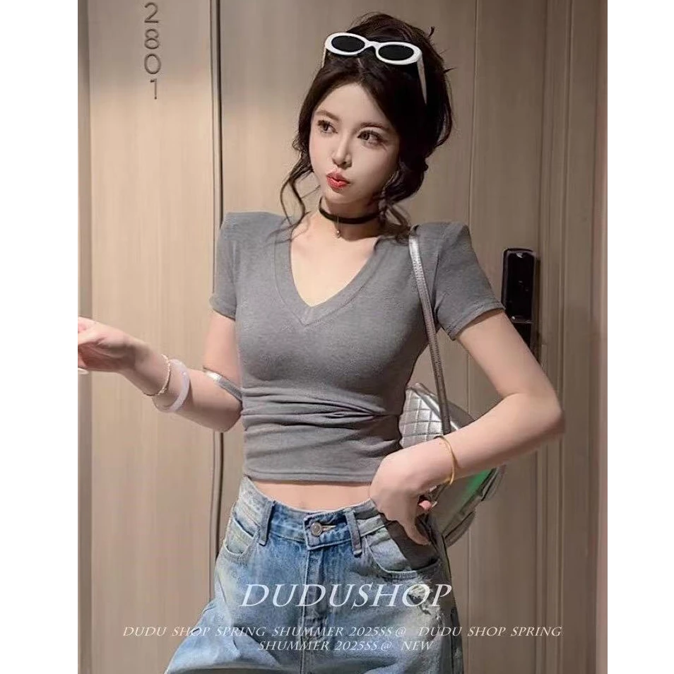 王永家~春夏新款美式复古辣妹正肩V领短袖上衣A029