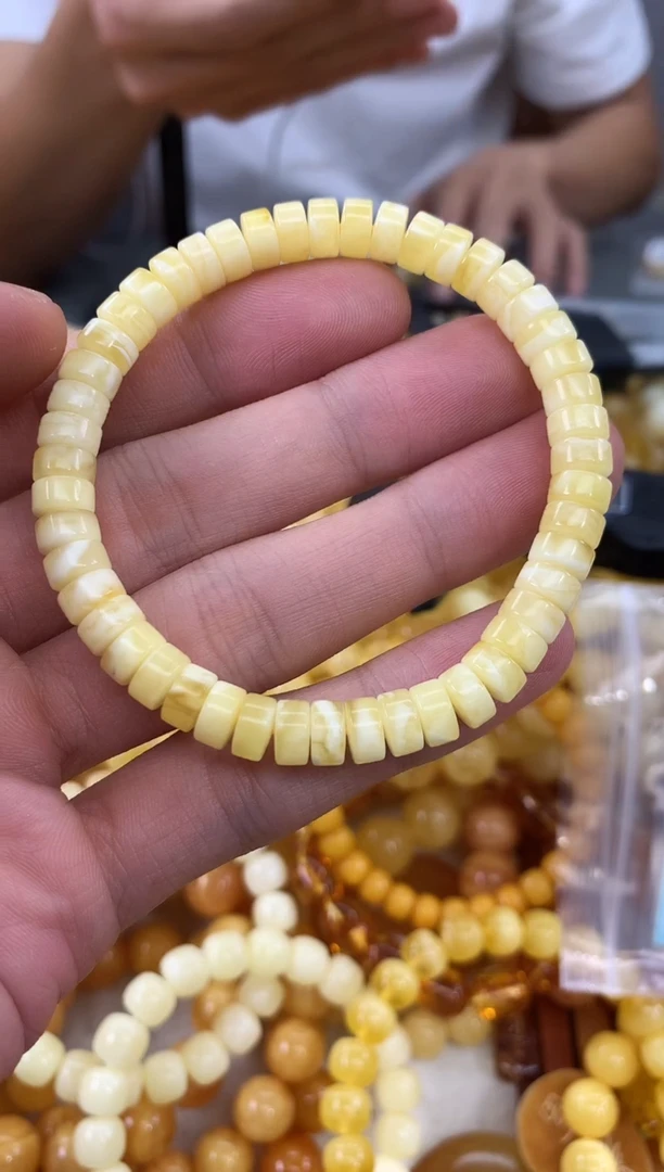 未镶嵌蜜蜡裸石手串
