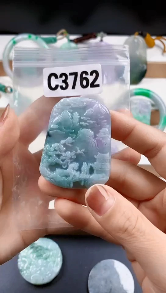 颈饰未镶嵌翡翠天然翡翠吊坠挂件