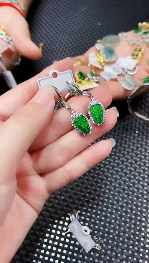 【闪购商品】翡翠耳饰未镶嵌111111111