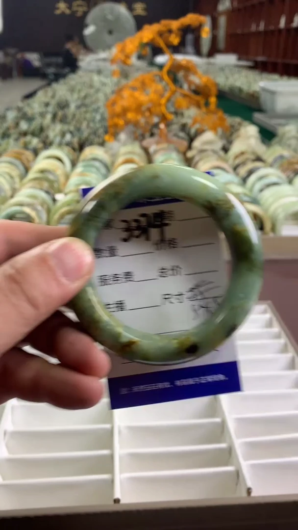 未镶嵌蛇纹石玉手镯3374