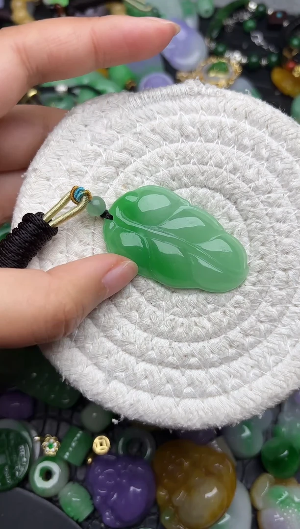 颈饰未镶嵌翡翠缅甸翡翠吊坠