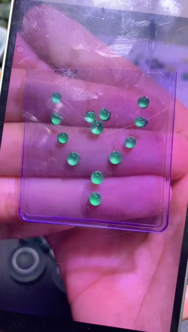 定制翡翠未镶嵌毛货