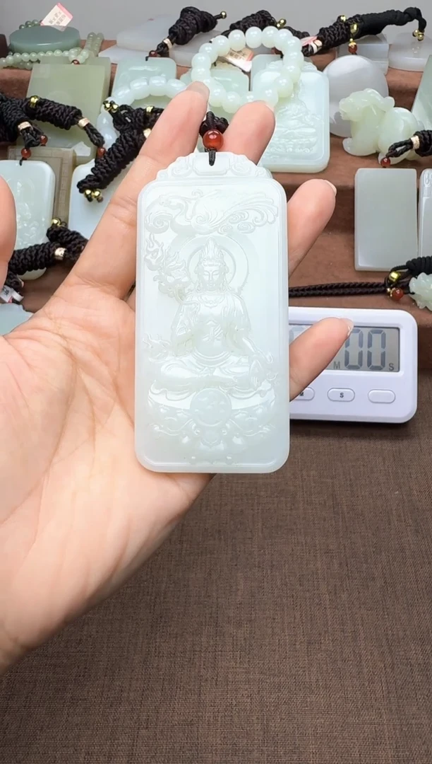 颈饰未镶嵌和田玉换**考换胃思考