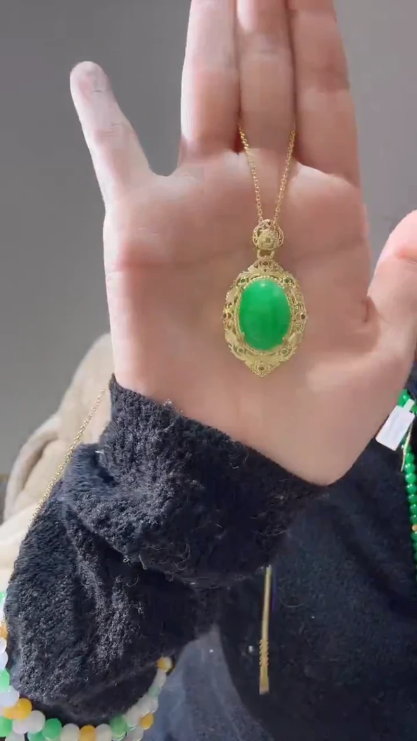 颈饰未镶嵌翡翠蛋面看图