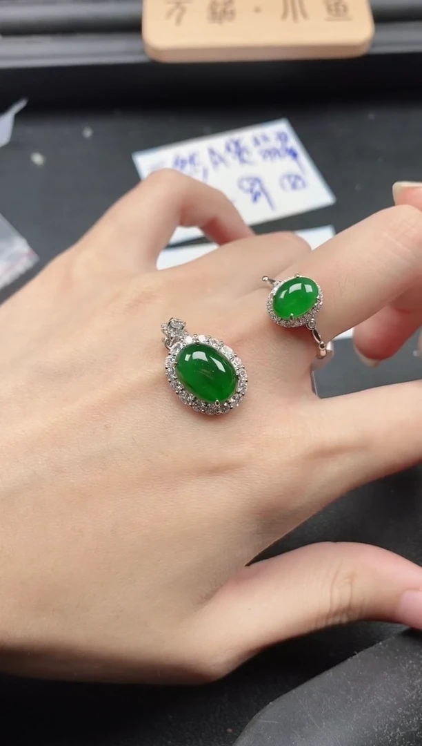 翡翠戒指银S925镶嵌51511