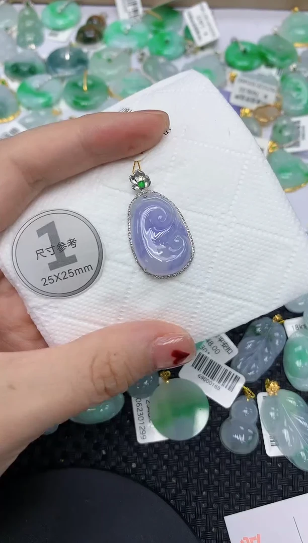 翡翠18K金镶嵌颈饰1111111