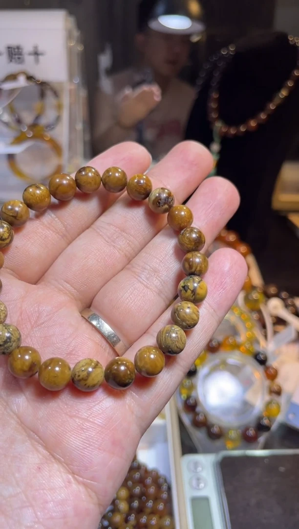 裸石琥珀未镶嵌卡8 老黄根珀