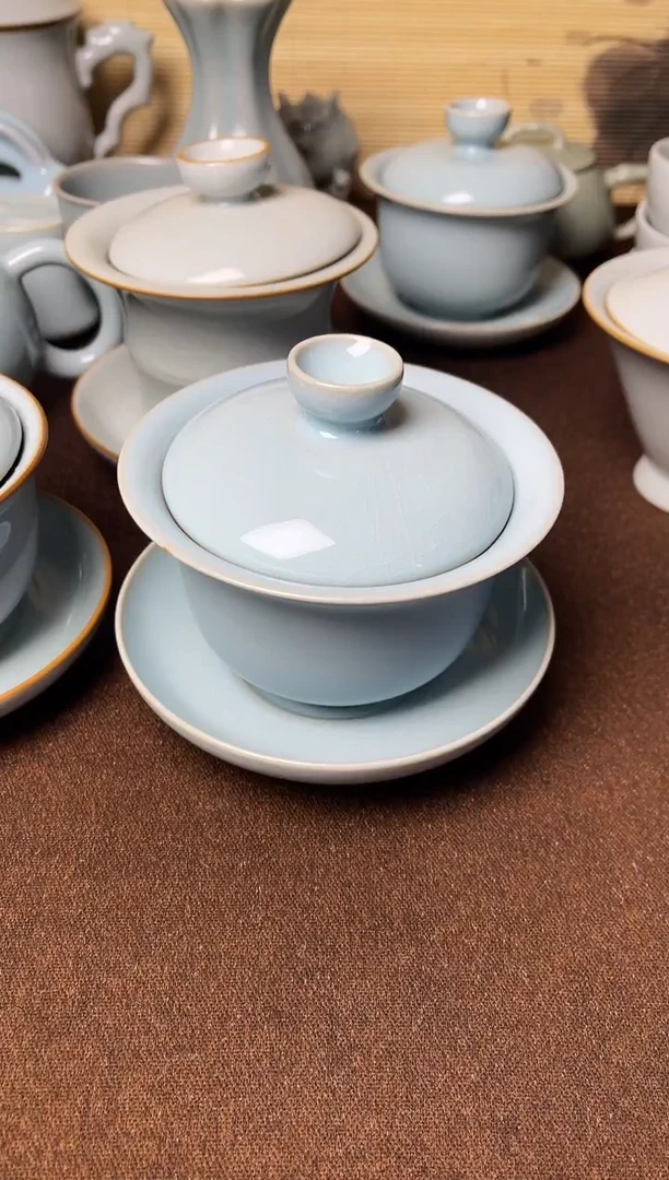 特价品-瑕疵全手工天青釉三才元宝盖碗（160cc）