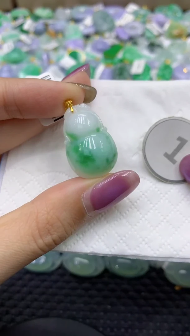 颈饰18K金镶嵌翡翠天然缅甸翡翠A货