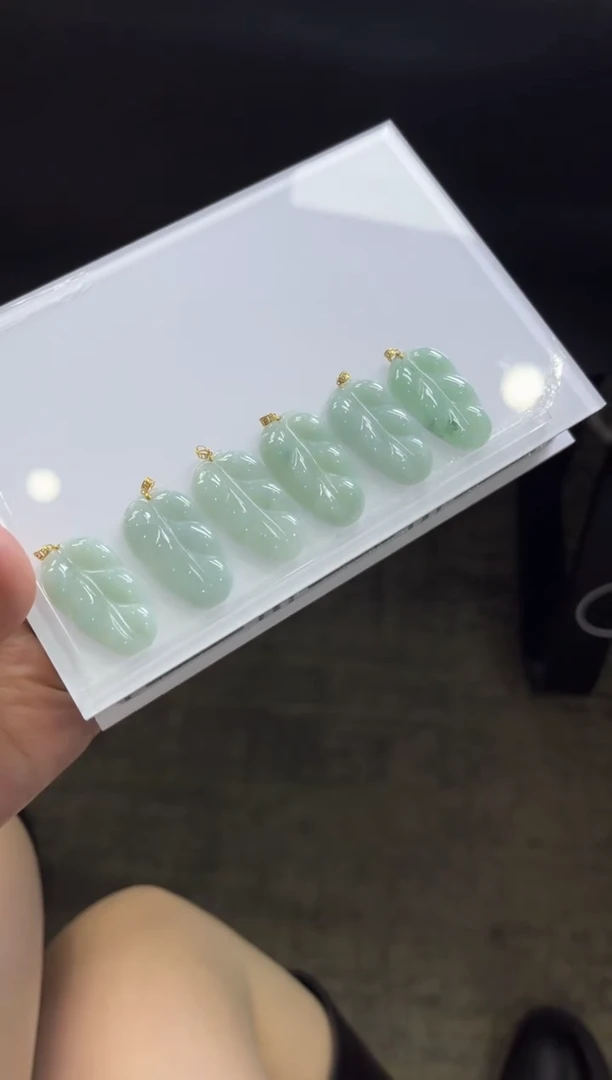 【闪购商品】翡翠颈饰18K金镶嵌C66 /多样性发一件/配绳子