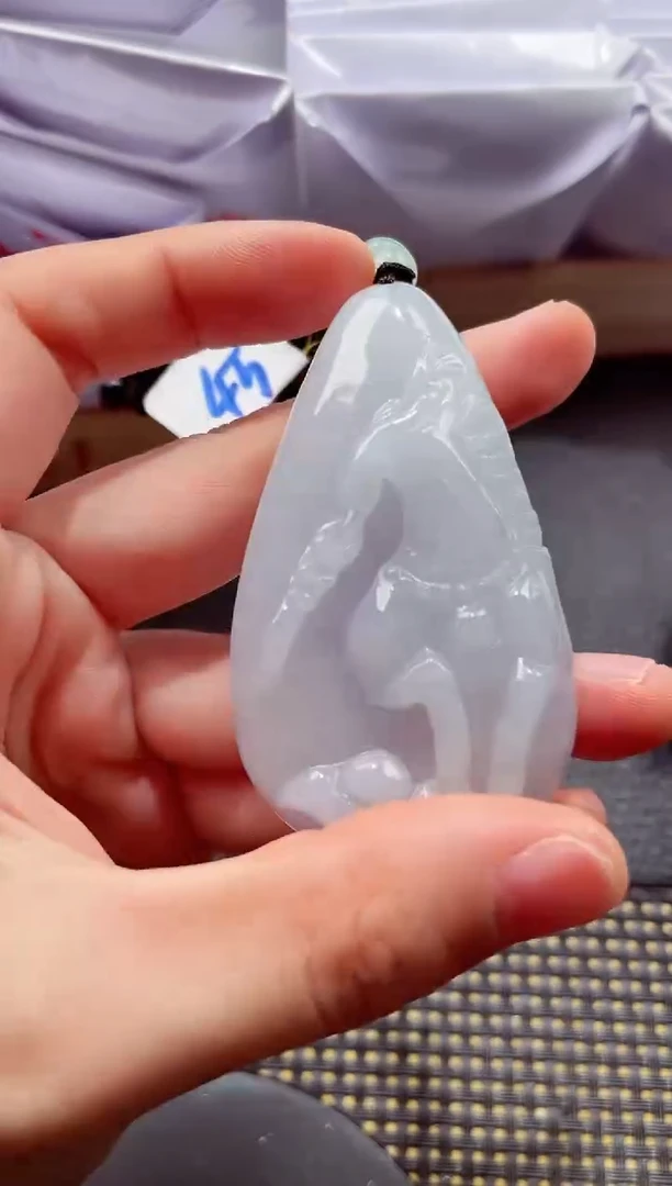 颈饰未镶嵌翡翠 000111