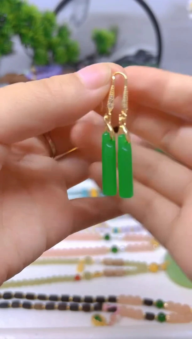 翡翠14K金镶嵌耳饰E829