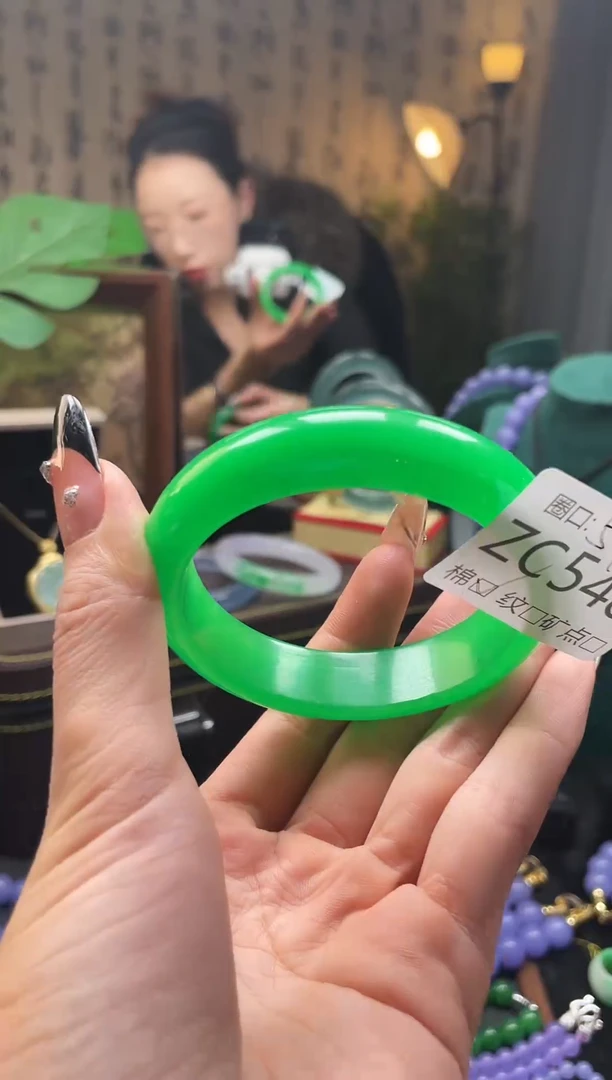 李*瑟静宝石英岩手镯ZC548
