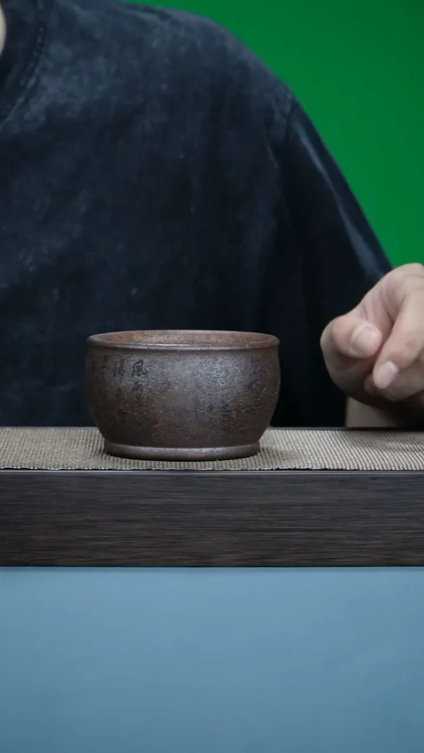 紫砂茶宠刻绘山水