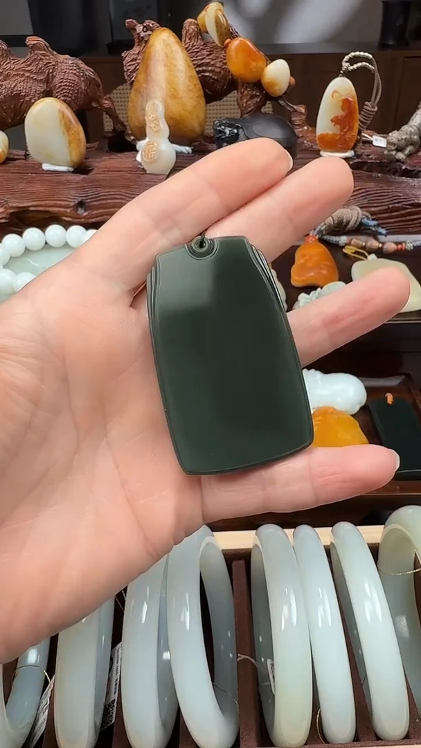 吊坠(不含链)未镶嵌和田玉吊坠