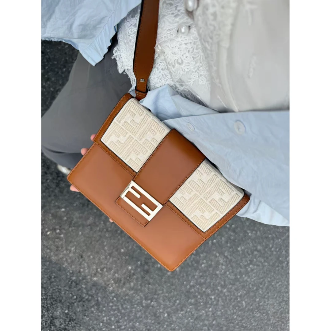 95新 FENDI/芬迪 【小考拉】FENDI 焦糖色baguette斜挎包