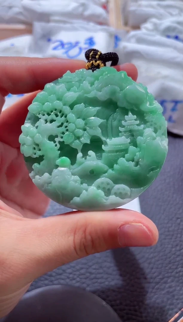 颈饰未镶嵌翡翠00004952