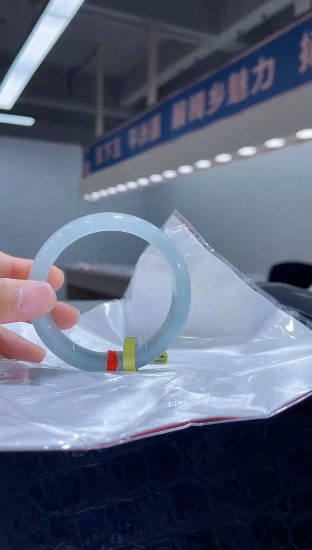 未镶嵌手镯翡翠5
