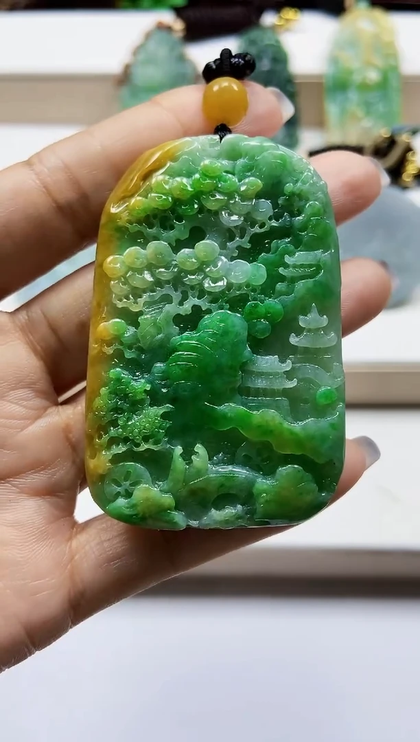 颈饰未镶嵌翡翠翡翠A货
