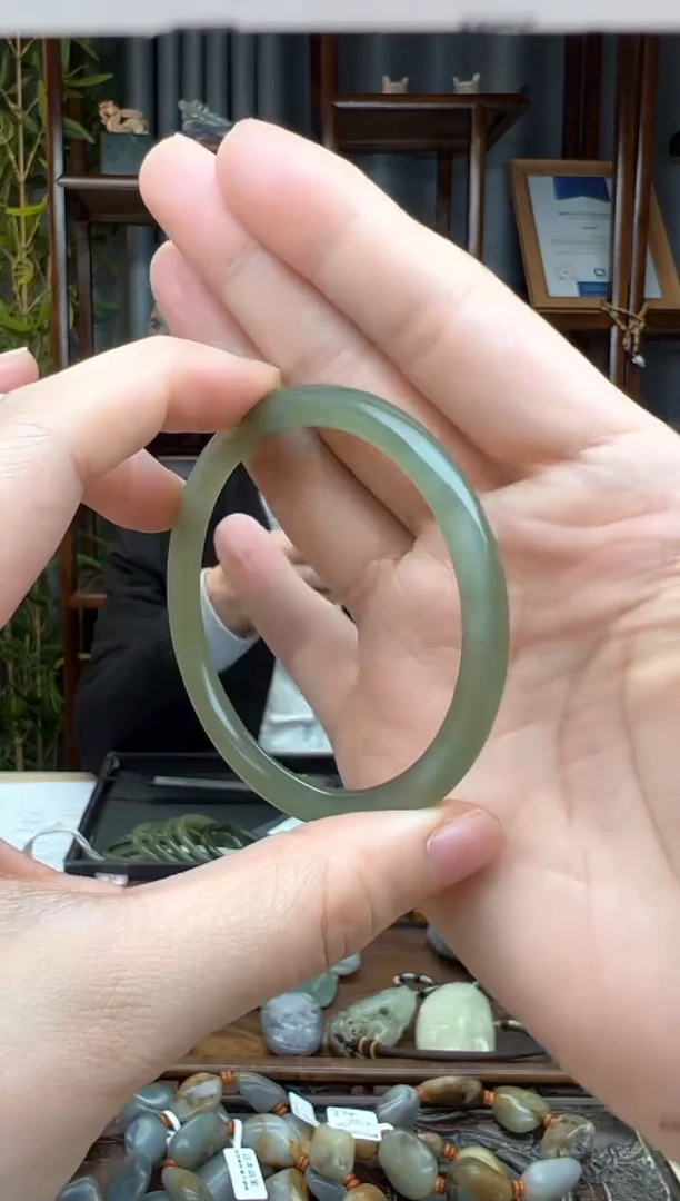 【闪购商品】和田玉颈饰未镶嵌手镯  55