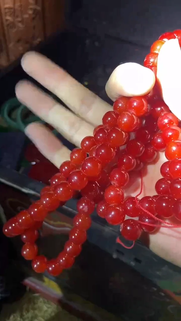 和田玉未镶嵌挂件红色项链