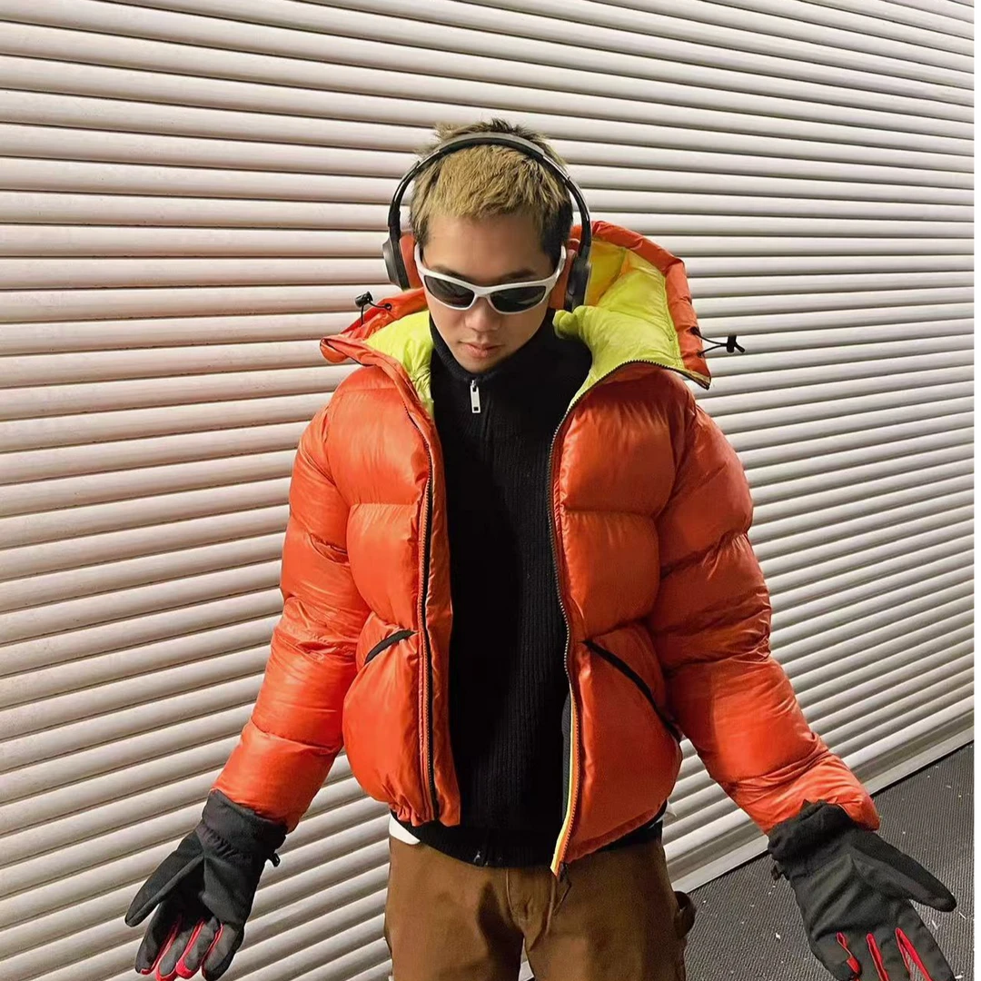 (三级联名)美式短宽bomber面包机能异型结构拼接连帽可调节棉衣