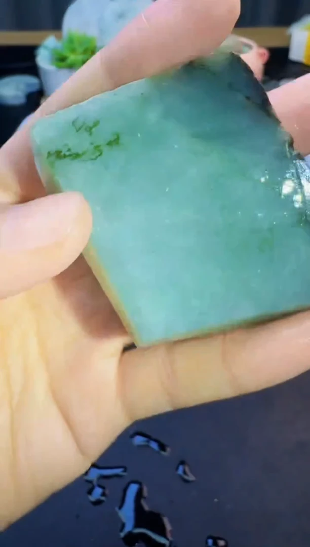 翡翠未镶嵌颈饰001天然缅甸A货翡翠