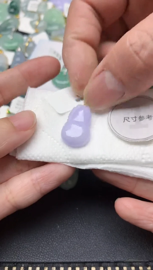 颈饰18K金镶嵌翡翠天然缅甸A货翡翠