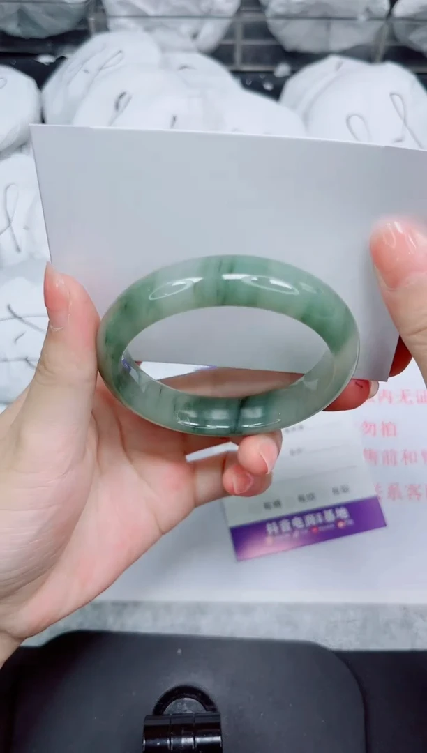 石英质玉手镯未镶嵌96-54