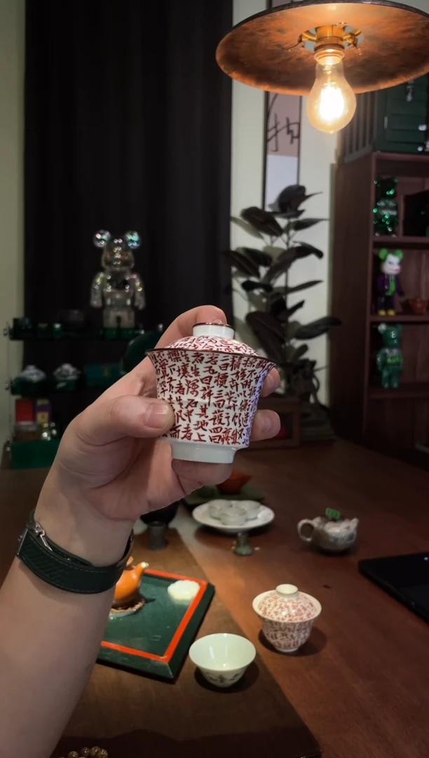 包双铜梵红诗文竹节盖碗.