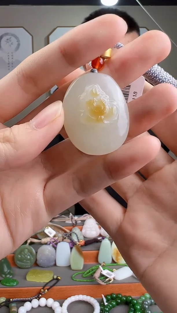 颈饰未镶嵌和田玉一物一证 拍一单发一个