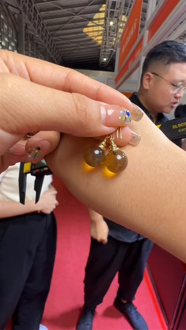 未镶嵌琥珀耳饰蓝珀吊坠缅假一罚十