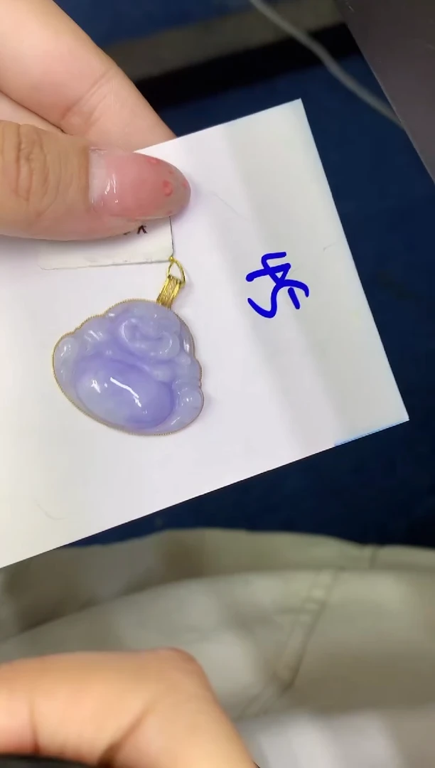 翡翠18K金镶嵌颈饰缅甸天然翡翠A货