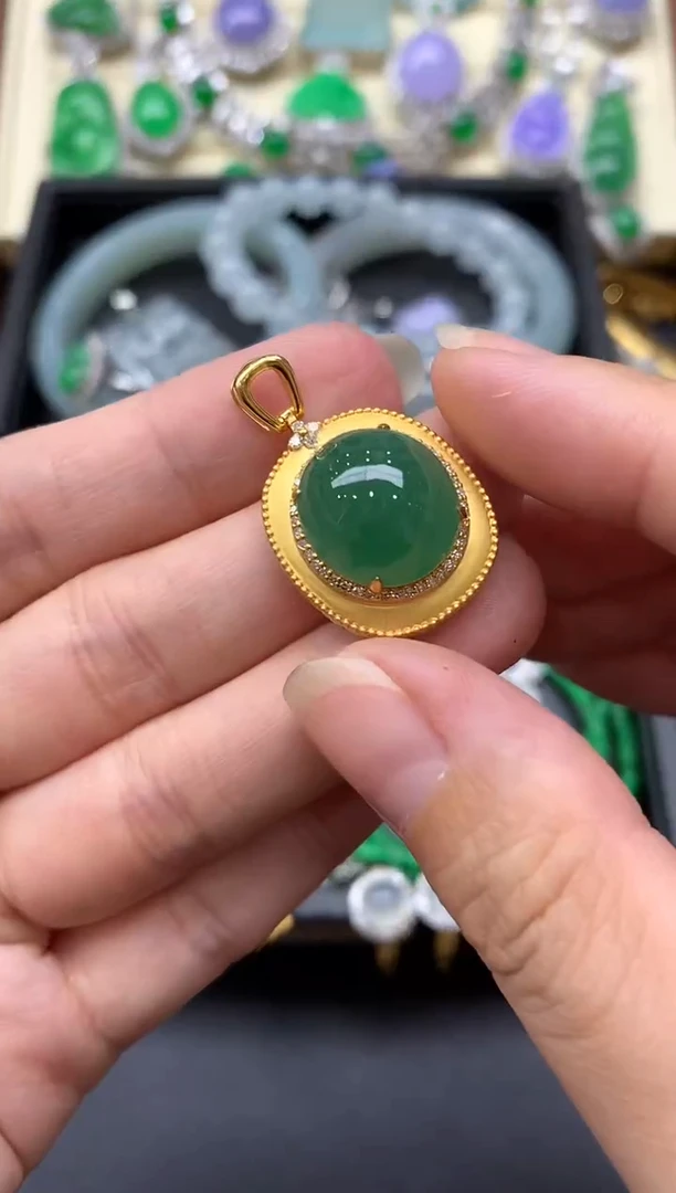 颈饰18K金镶嵌翡翠589中国好珍宝