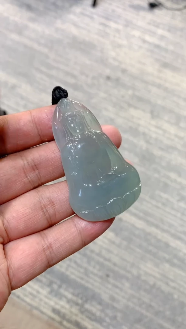颈饰未镶嵌翡翠心**然心