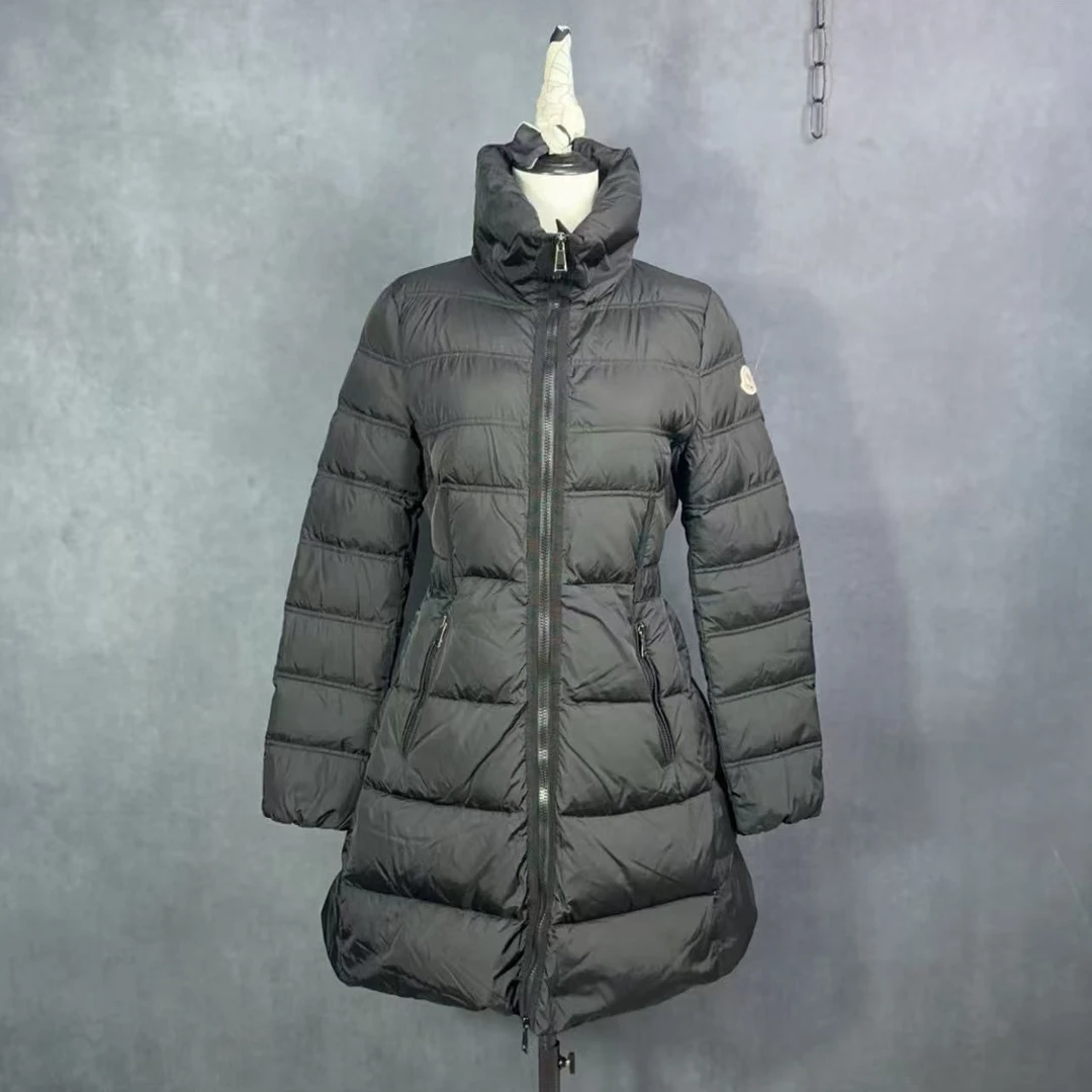 99新 MONCLER 海囤/蒙口 羽绒服 /2码/jf90013