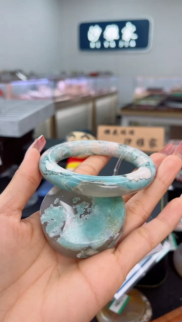 石英质玉手镯未镶嵌57圈口（赠品镯心）6S8059
