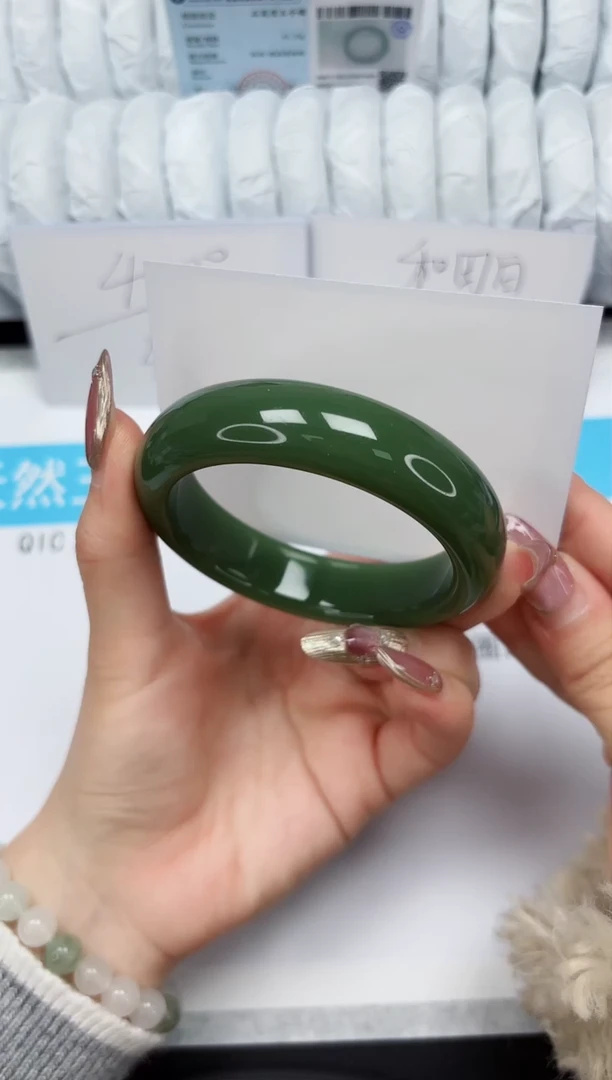 【闪购商品】石英质玉手镯未镶嵌67-58.7