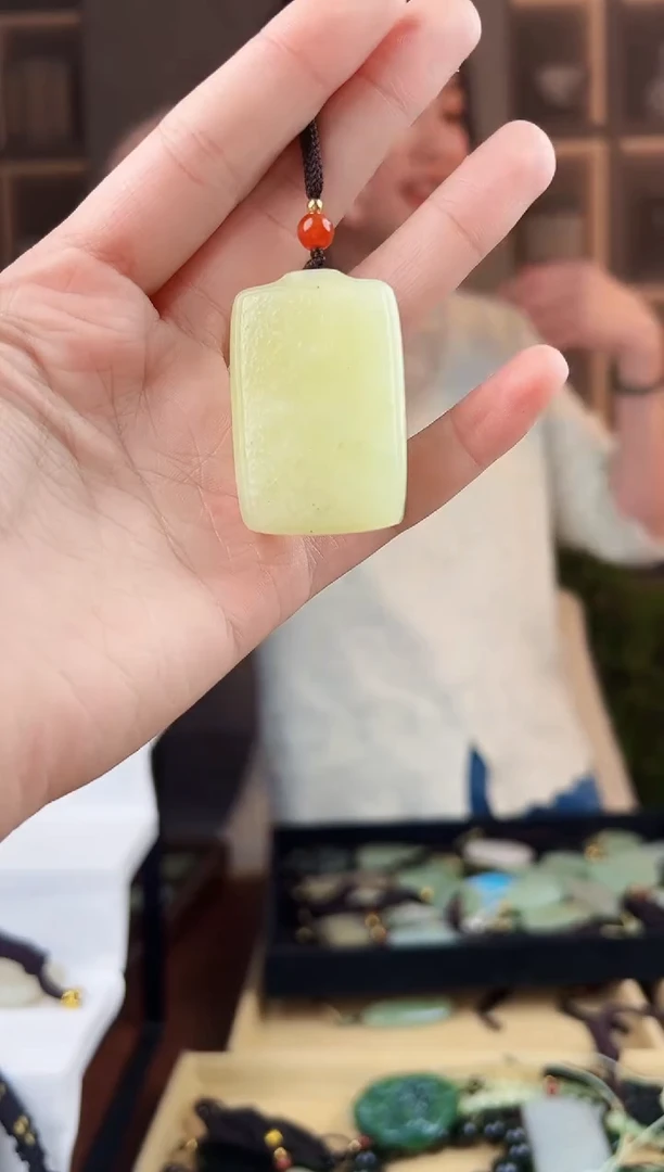 颈饰未镶嵌和田玉拍一发一，多样性发货