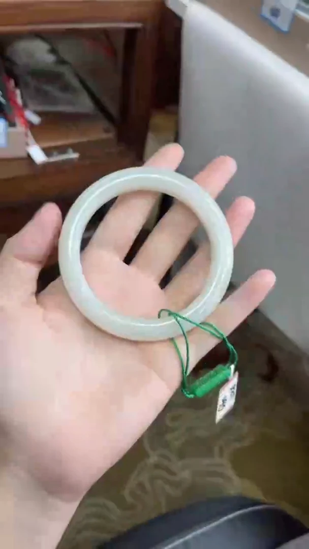 未镶嵌手镯和田玉60